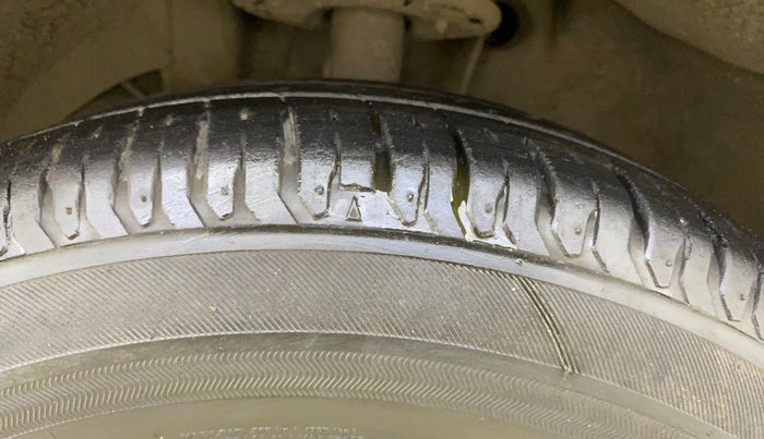 2021 Maruti XL6 ALPHA AT, Petrol, Automatic, 28,269 km, Left Front Tyre Tread