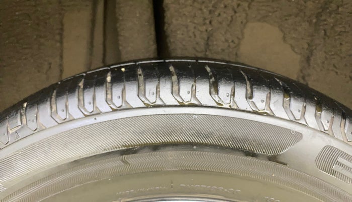 2021 Maruti XL6 ALPHA AT, Petrol, Automatic, 28,269 km, Right Rear Tyre Tread