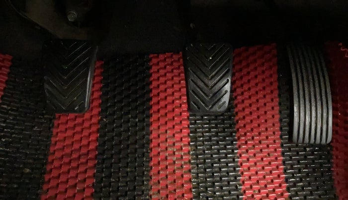 2015 Hyundai Eon ERA +, Petrol, Manual, 57,170 km, Pedals