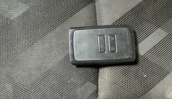 2022 Renault Kiger RXT (O) AMT, Petrol, Automatic, 38,769 km, Key Close Up