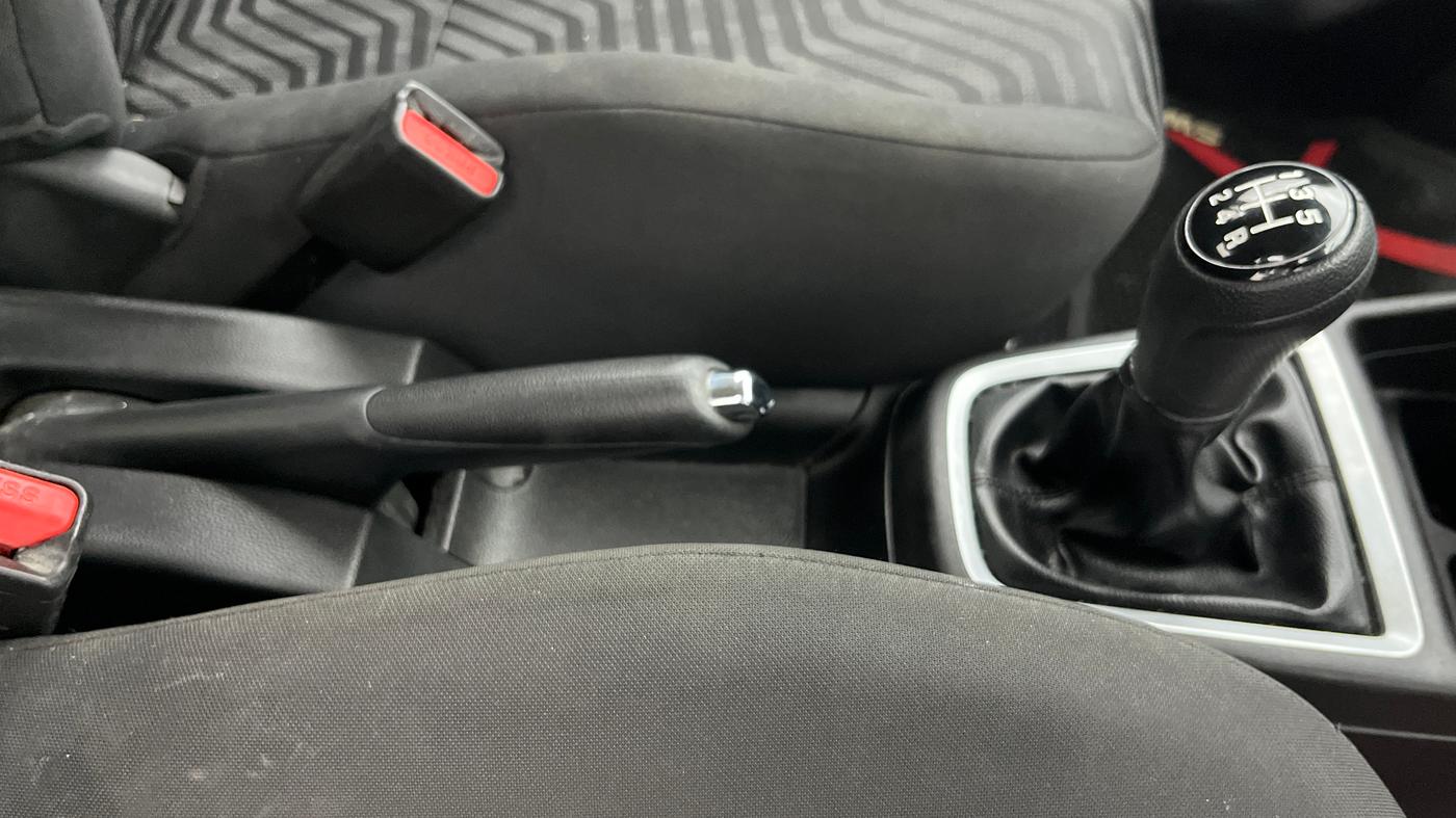 2018 Maruti Swift VXI, Petrol, Manual, 92,768 km, Gear Lever