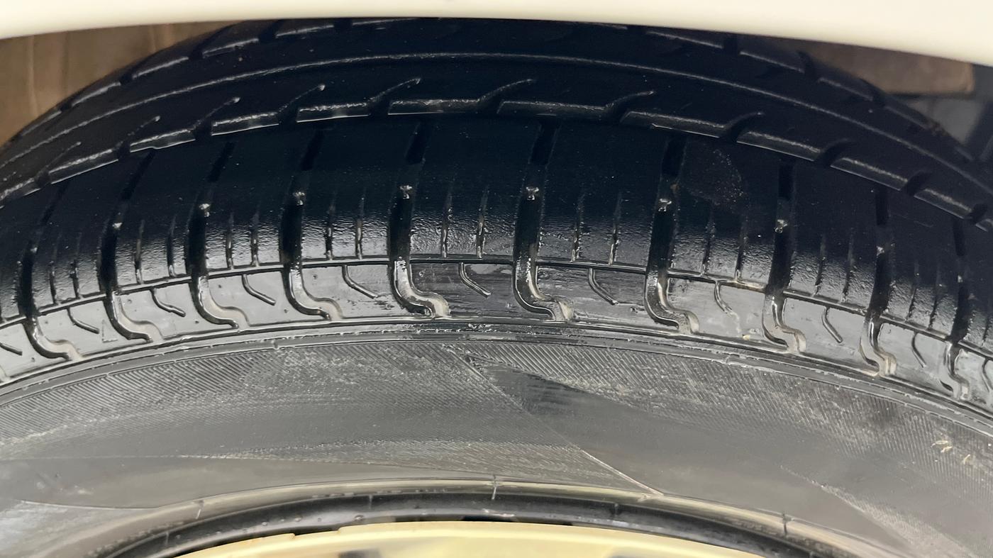 2018 Maruti Swift VXI, Petrol, Manual, 92,768 km, Right Front Tyre Tread