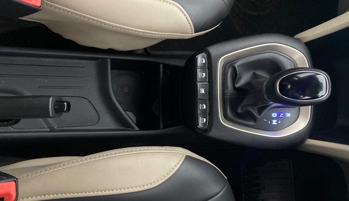 2019 Hyundai NEW SANTRO MAGNA AMT, Petrol, Automatic, 24,678 km, Gear Lever