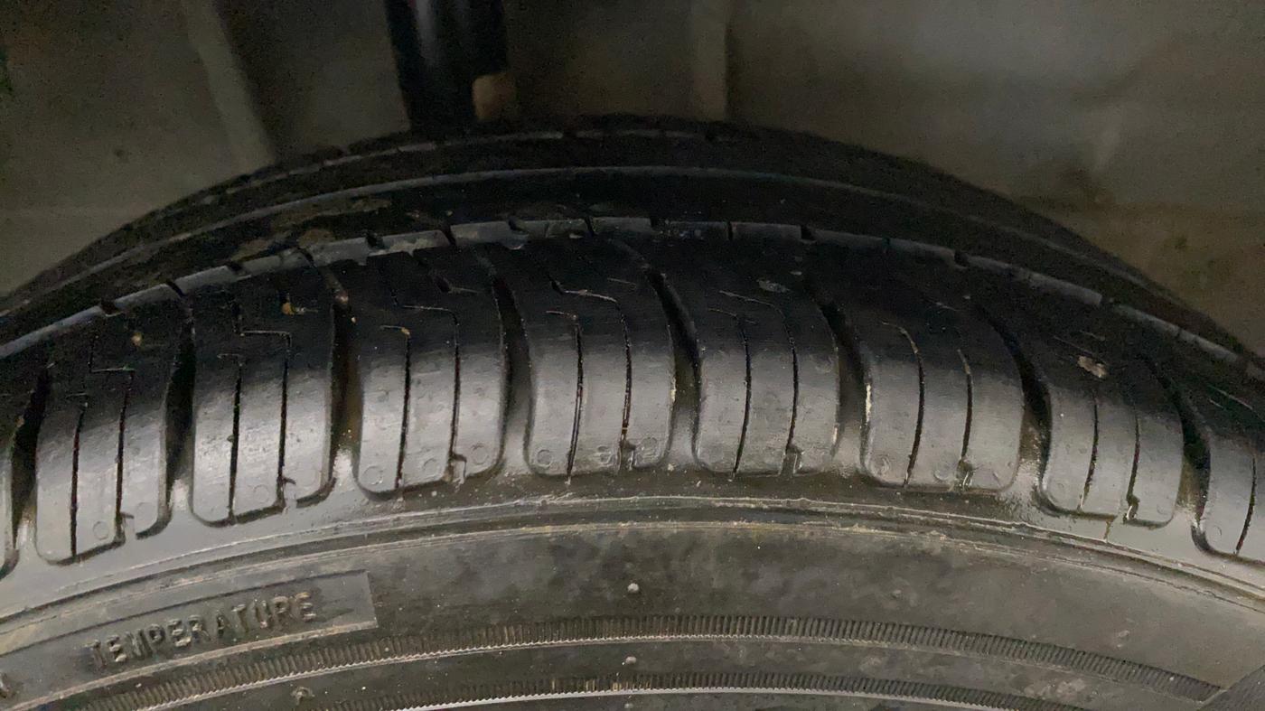 2018 Tata Tiago XT PETROL, Petrol, Manual, 1,41,067 km, Right Rear Tyre Tread