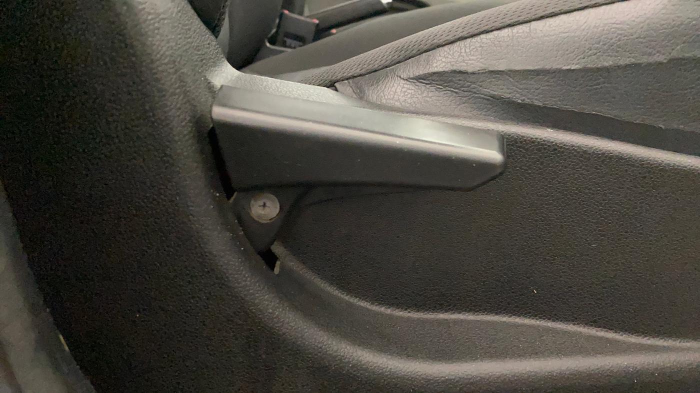 2018 Tata Tiago XT PETROL, Petrol, Manual, 1,41,067 km, Driver Side Adjustment Panel