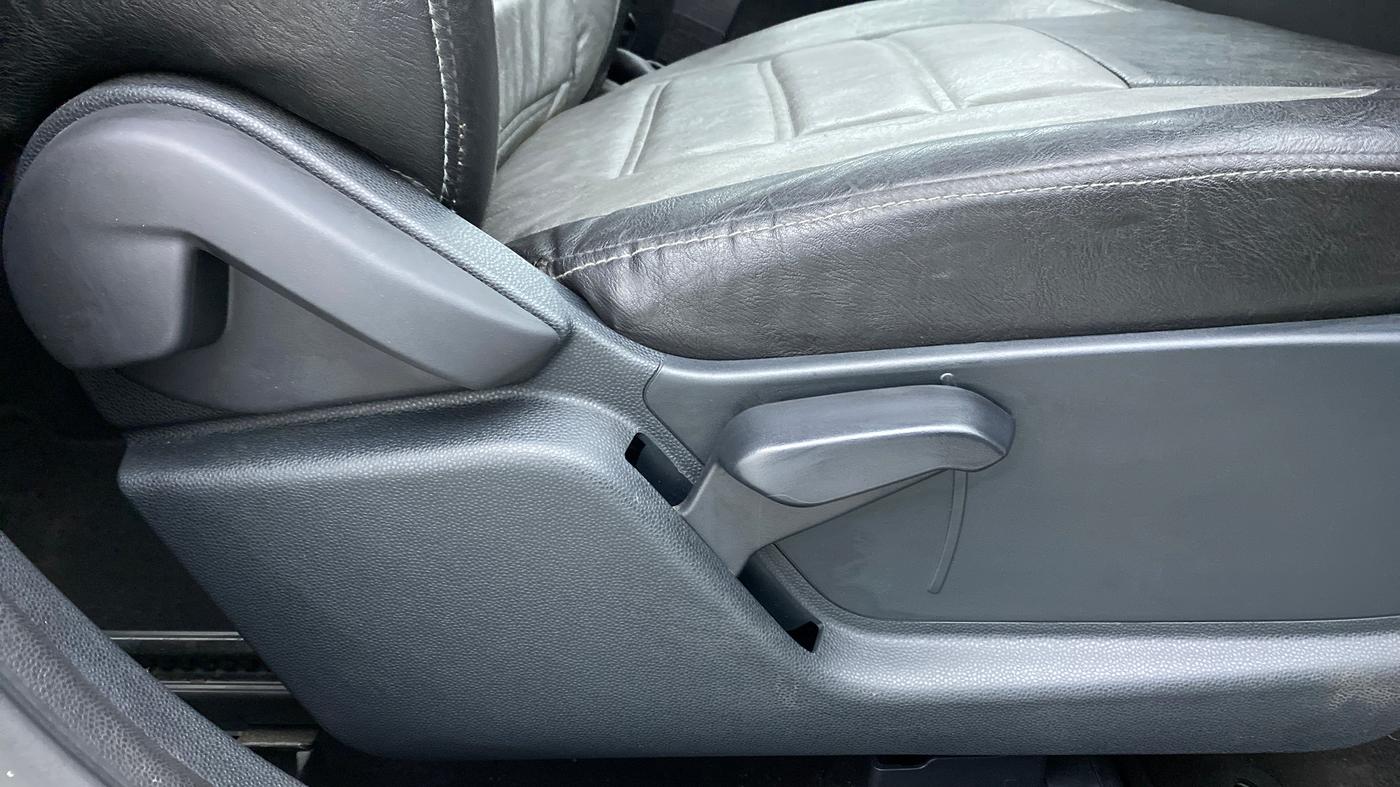 2020 Ford Ecosport 1.5 TREND TI VCT, Petrol, Manual, 7,051 km, Driver Side Adjustment Panel