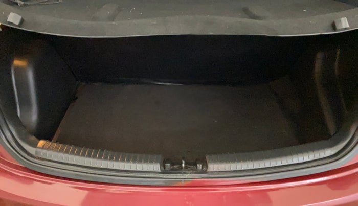 2016 Hyundai Grand i10 ASTA (O) 1.2 KAPPA VTVT, Petrol, Manual, 25,937 km, Boot Inside