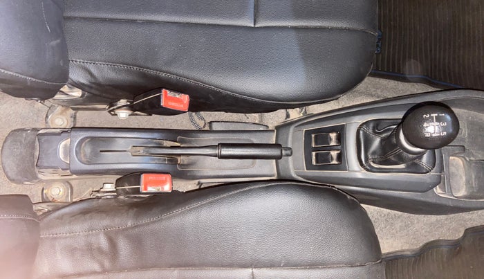 2017 Maruti Alto 800 LXI, Petrol, Manual, 97,714 km, Gear Lever