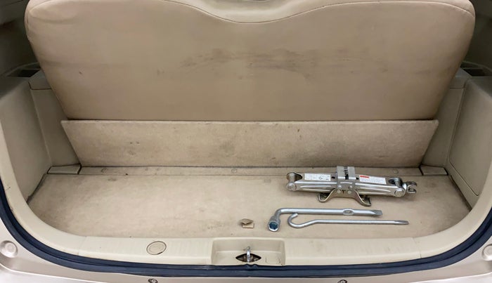 2013 Maruti Ertiga ZDI, Diesel, Manual, 1,06,412 km, Boot Inside
