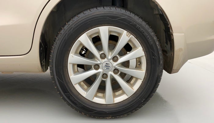 2013 Maruti Ertiga ZDI, Diesel, Manual, 1,06,412 km, Left Rear Wheel