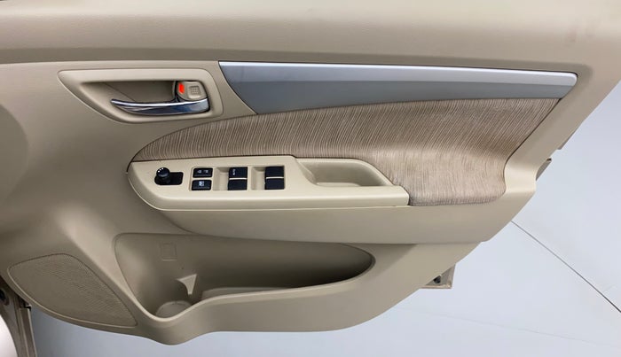 2013 Maruti Ertiga ZDI, Diesel, Manual, 1,06,412 km, Driver Side Door Panels Control
