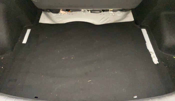 2024 Hyundai AURA SX PLUS 1.2 AMT, Petrol, Automatic, 13,194 km, Boot Inside