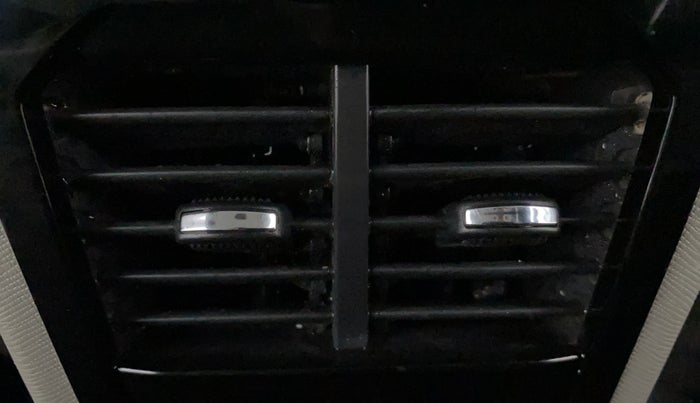 2018 Tata NEXON XZA PLUS PETROL DUAL TONE, Petrol, Automatic, 38,067 km, Rear AC Vents