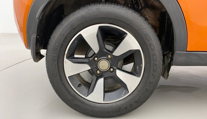2018 Tata NEXON XZA PLUS PETROL DUAL TONE, Petrol, Automatic, 38,067 km, Right Rear Wheel