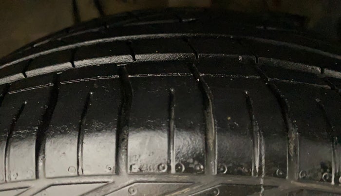 2018 Tata NEXON XZA PLUS PETROL DUAL TONE, Petrol, Automatic, 38,067 km, Right Front Tyre Tread