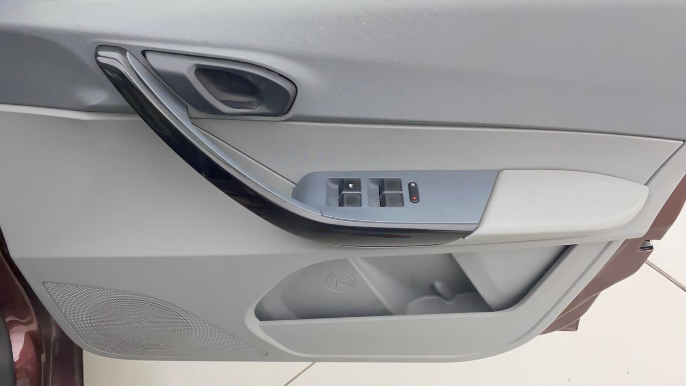 2020 Tata TIGOR XMA PETROL, Petrol, Automatic, 20,764 km, Driver Side Door Panels Control