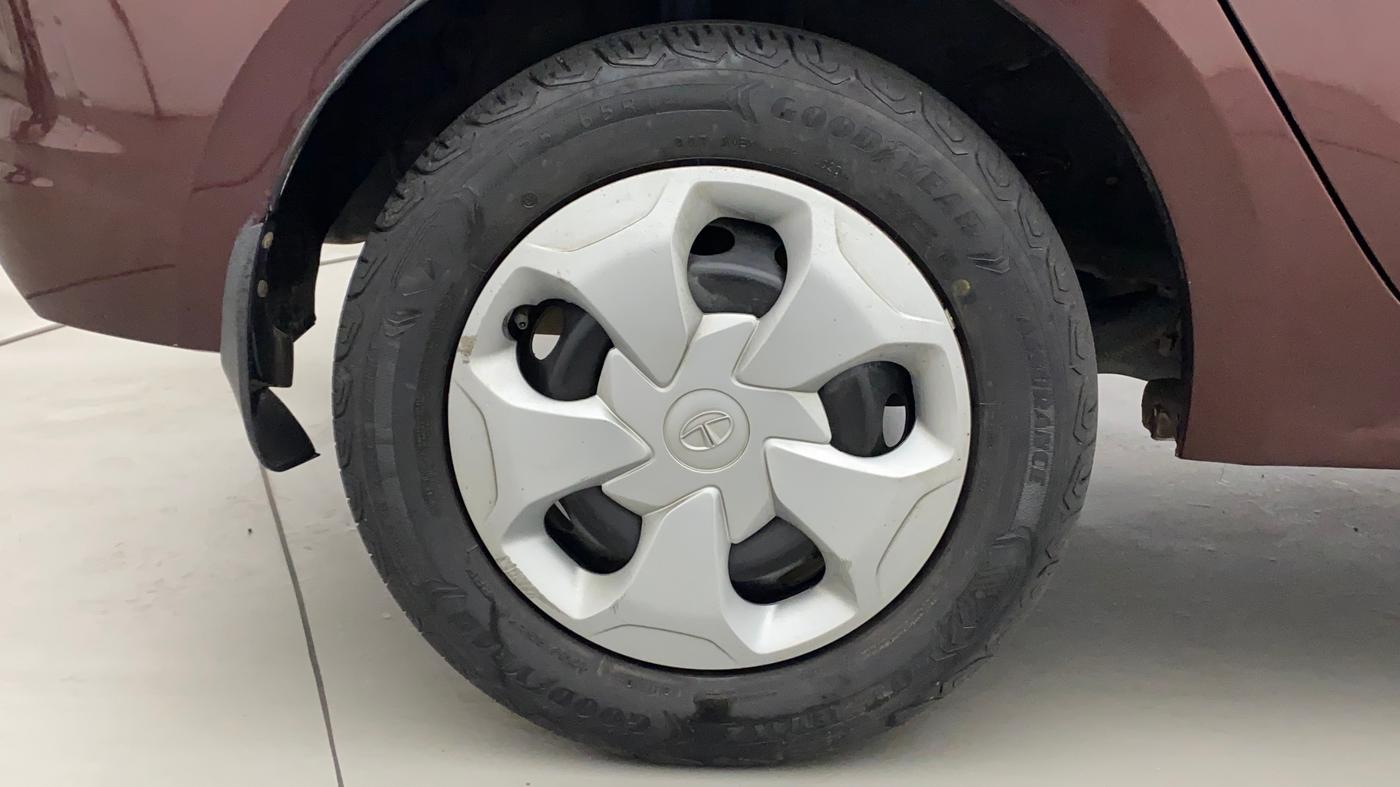 2020 Tata TIGOR XMA PETROL, Petrol, Automatic, 20,764 km, Right Rear Wheel