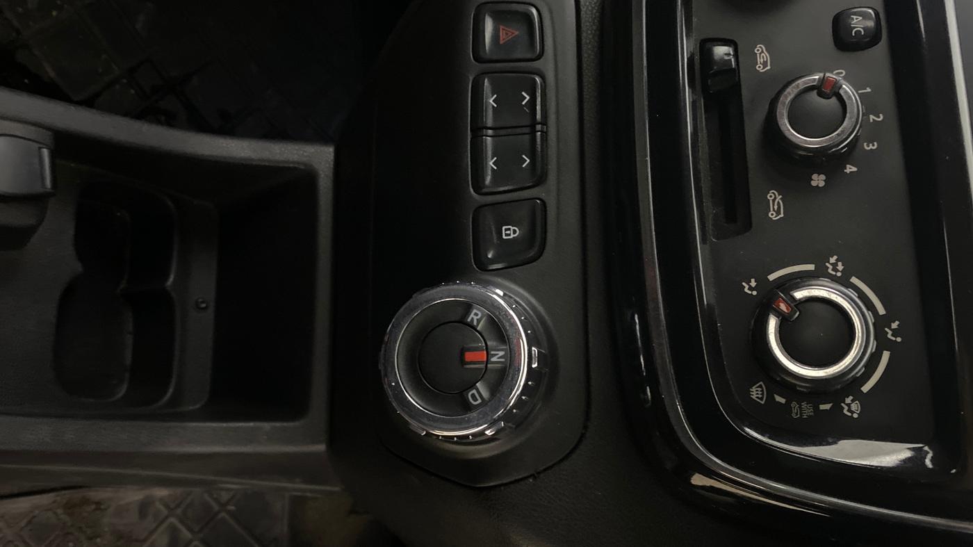 2017 Renault Kwid CLIMBER 1.0 AMT, Petrol, Automatic, 88,681 km, Gear Lever