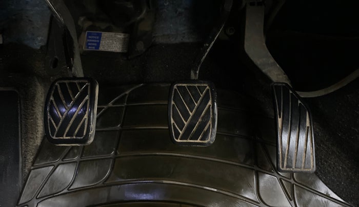 2015 Maruti S Cross ZETA 1.3, Diesel, Manual, 1,63,159 km, Pedals