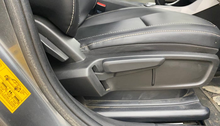 2022 Tata ALTROZ XZ PLUS DIESEL, Diesel, Manual, 44,051 km, Driver Side Adjustment Panel