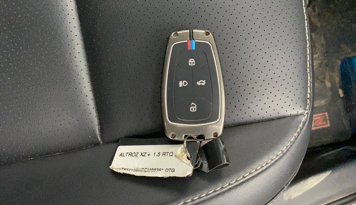 2022 Tata ALTROZ XZ PLUS DIESEL, Diesel, Manual, 44,051 km, Key Close Up