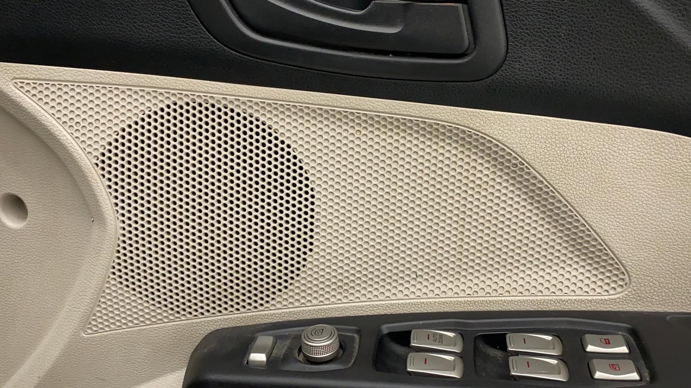 2021 Mahindra XUV300 W6 1.2 PETROL AMT, Petrol, Automatic, 29,041 km, Speaker