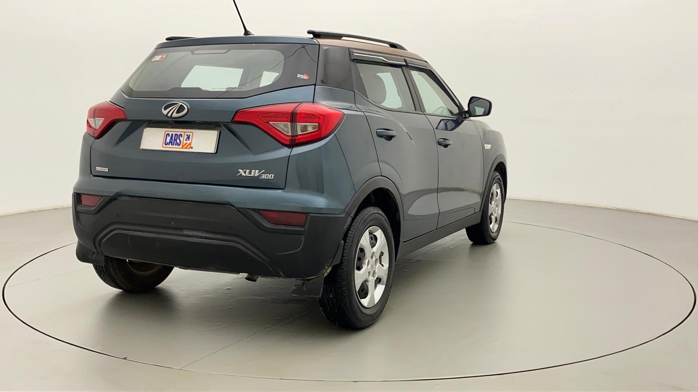 2021 Mahindra XUV300 W6 1.2 PETROL AMT, Petrol, Automatic, 29,041 km, Right Back Diagonal
