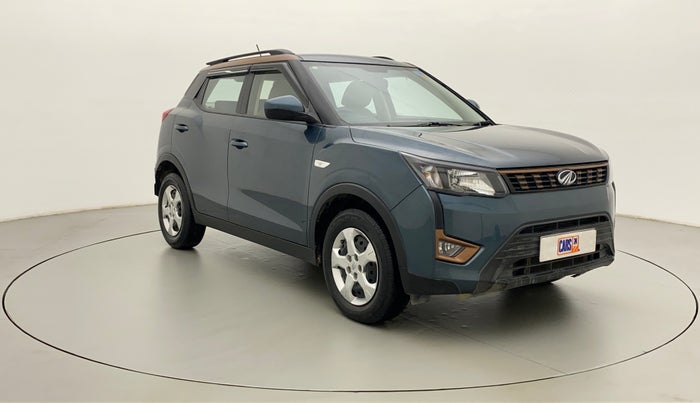 2021 Mahindra XUV300 W6 1.2 PETROL AMT, Petrol, Automatic, 29,041 km, Right Front Diagonal