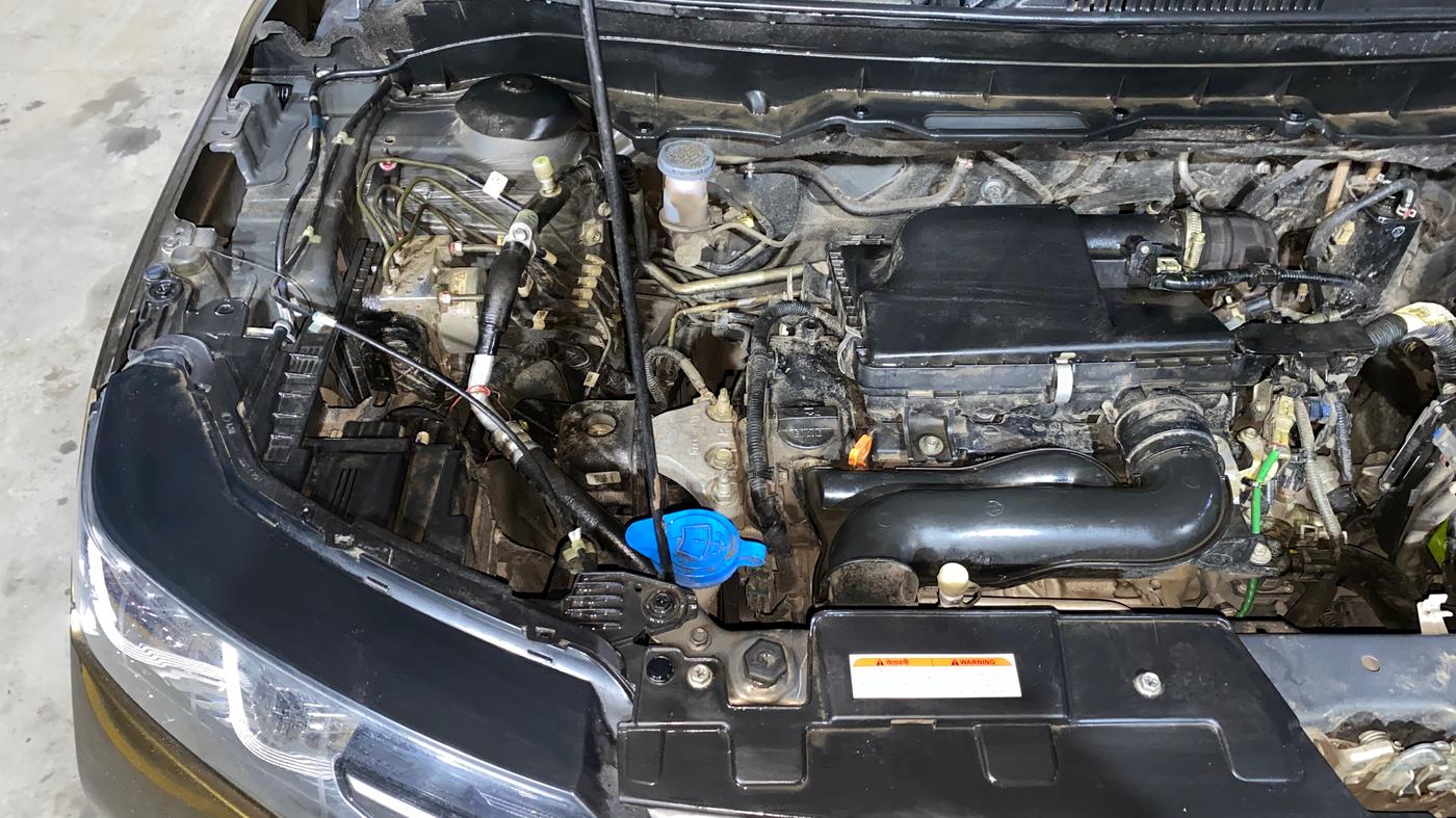 2024 Maruti BREZZA ZXI + AT SMART HYBRID DUAL TONE, Petrol, Automatic, 47,475 km, Engine View - Right