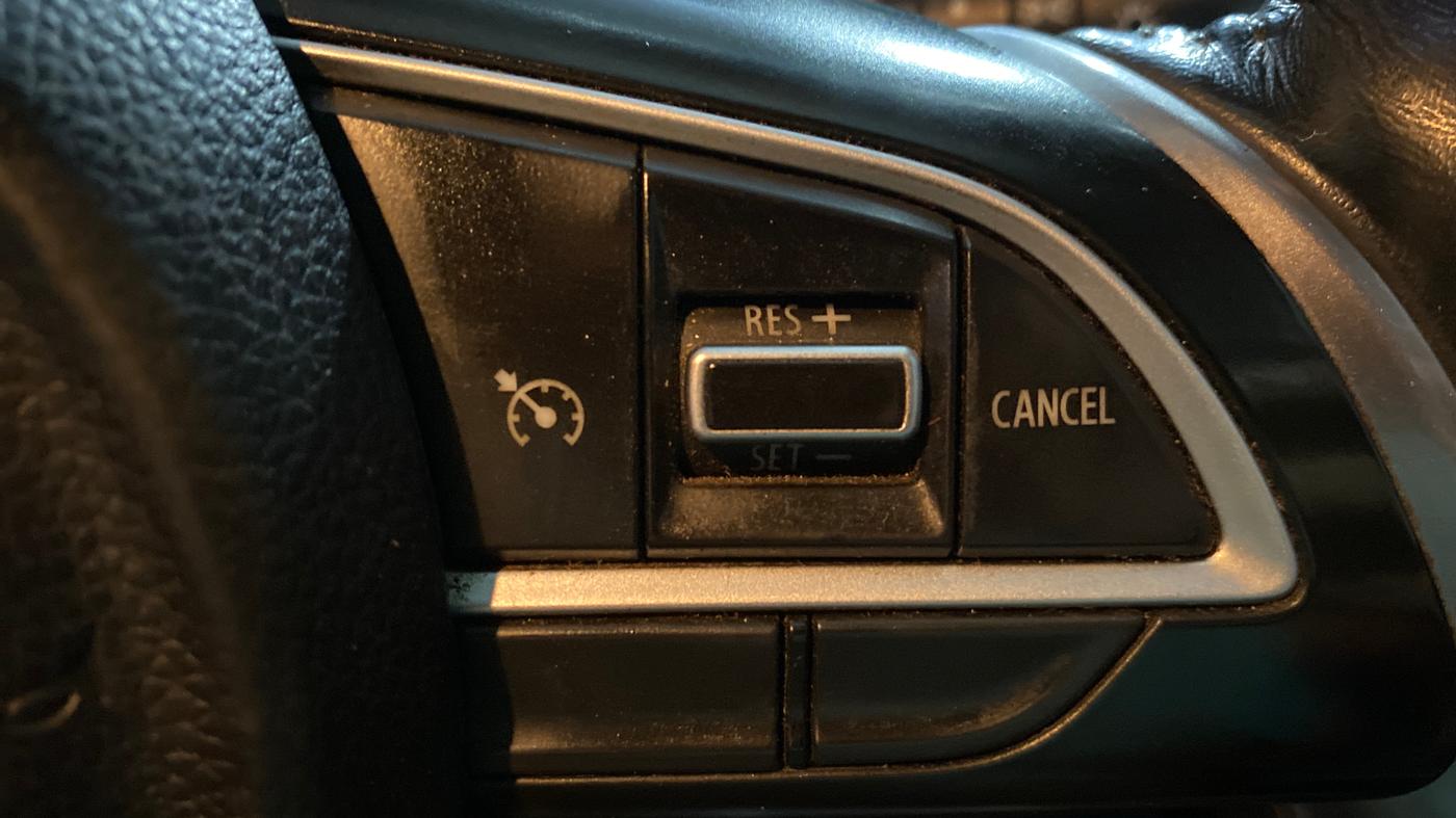 2024 Maruti BREZZA ZXI + AT SMART HYBRID DUAL TONE, Petrol, Automatic, 47,475 km, Adaptive Cruise Control