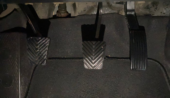 2017 Hyundai Elite i20 SPORTZ 1.2, CNG, Manual, 72,119 km, Pedals