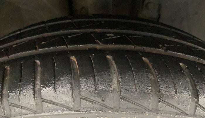 2019 Renault Kwid CLIMBER 1.0 (O), Petrol, Manual, 39,297 km, Right Front Tyre Tread