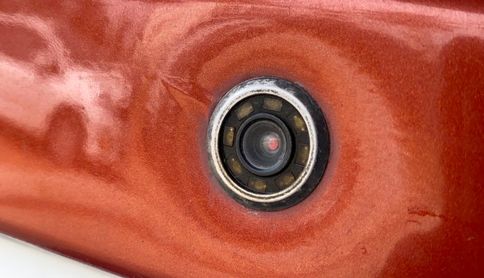 2016 Mahindra TUV300 T8, Diesel, Manual, 1,39,938 km, Parking Camera