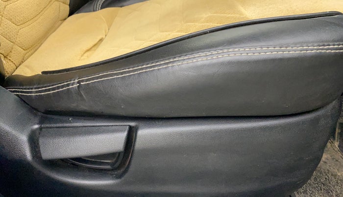 2018 Hyundai NEW SANTRO SPORTZ CNG, CNG, Manual, 73,030 km, Driver Side Adjustment Panel
