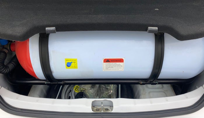 2018 Hyundai NEW SANTRO SPORTZ CNG, CNG, Manual, 73,030 km, Boot Inside