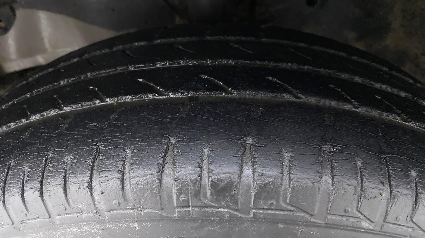 2013 Honda Brio 1.2 S MT I VTEC, Petrol, Manual, 59,739 km, Left Front Tyre Tread
