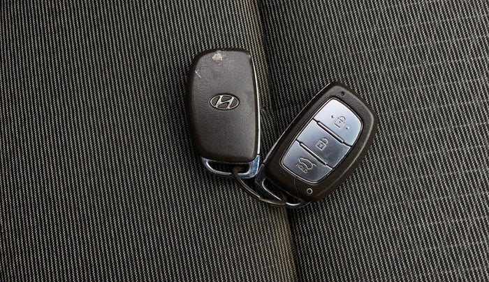 2018 Hyundai Creta SX PLUS AT 1.6 PETROL, Petrol, Automatic, 76,151 km, Key Close Up