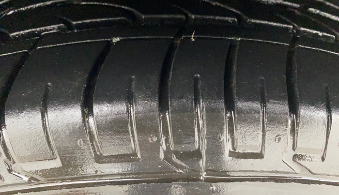 2018 Hyundai Creta SX PLUS AT 1.6 PETROL, Petrol, Automatic, 76,151 km, Left Front Tyre Tread