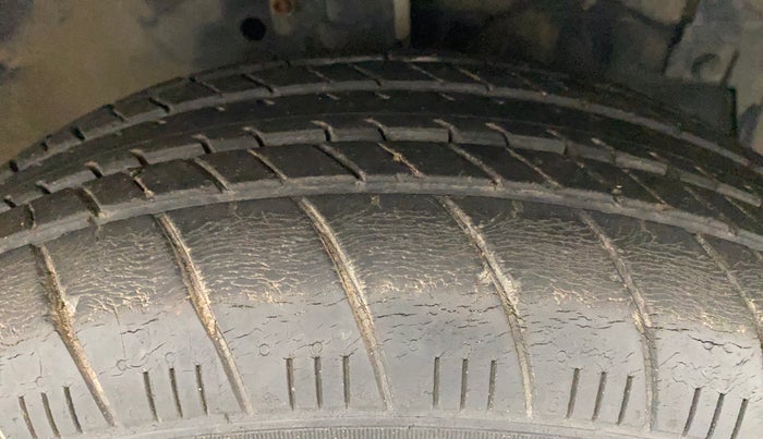 2012 Maruti Ertiga VDI, Diesel, Manual, 79,317 km, Right Front Tyre Tread