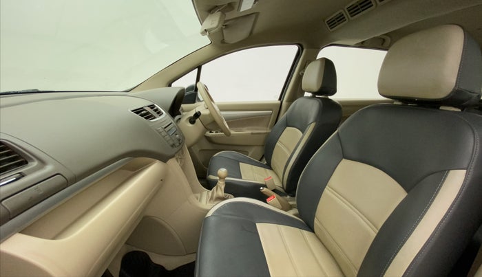2012 Maruti Ertiga VDI, Diesel, Manual, 79,317 km, Right Side Front Door Cabin