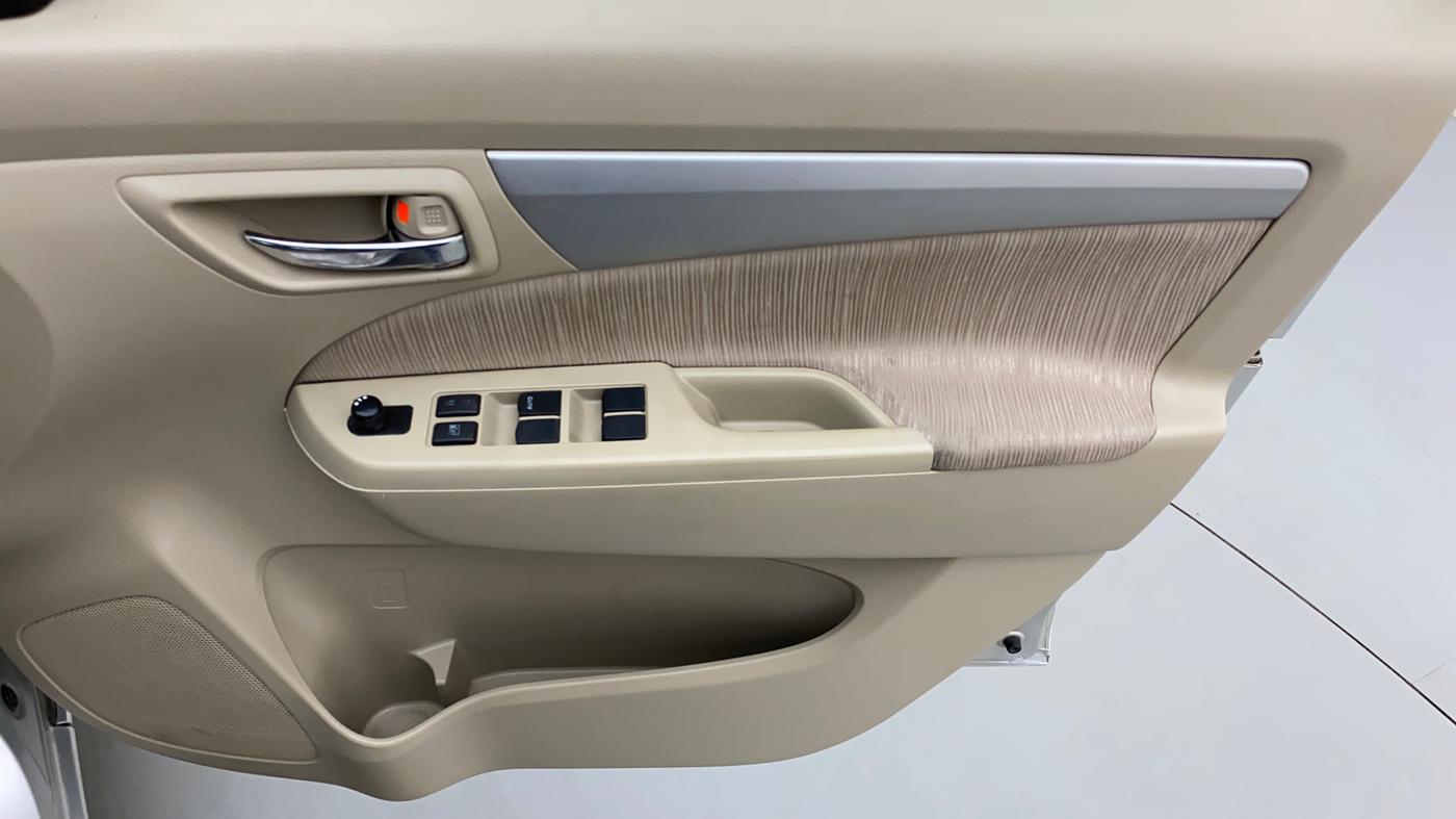 2012 Maruti Ertiga VDI, Diesel, Manual, 79,317 km, Driver Side Door Panels Control