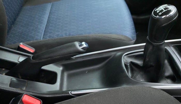 2019 Toyota Glanza V MT PETROL, Petrol, Manual, 8,415 km, Gear Lever