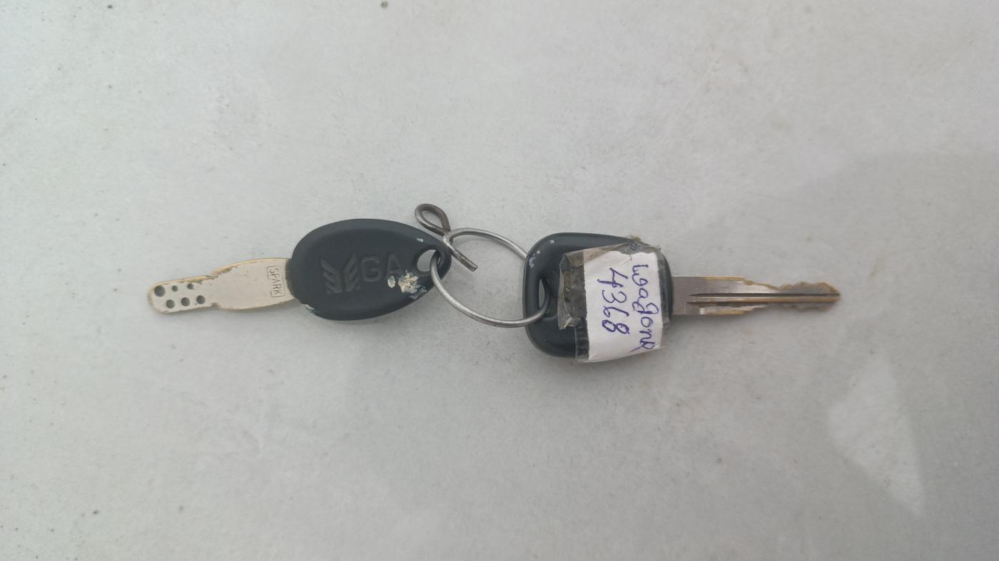 2015 Maruti Wagon R 1.0 LXI, Petrol, Manual, 1,05,123 km, Key Close Up