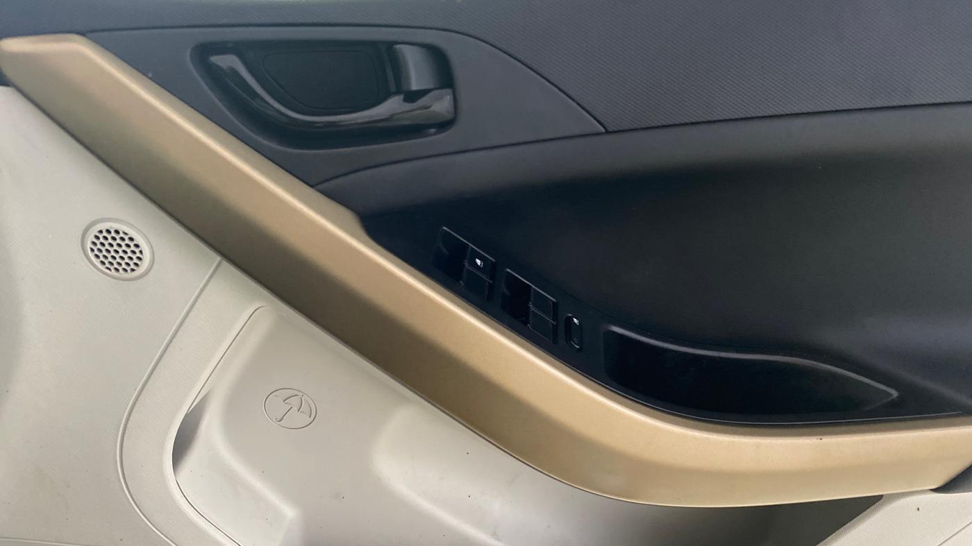 2023 Tata NEXON  XZ Plus LUXS Jet, Petrol, Manual, 33,834 km, Driver Side Door Panels Control
