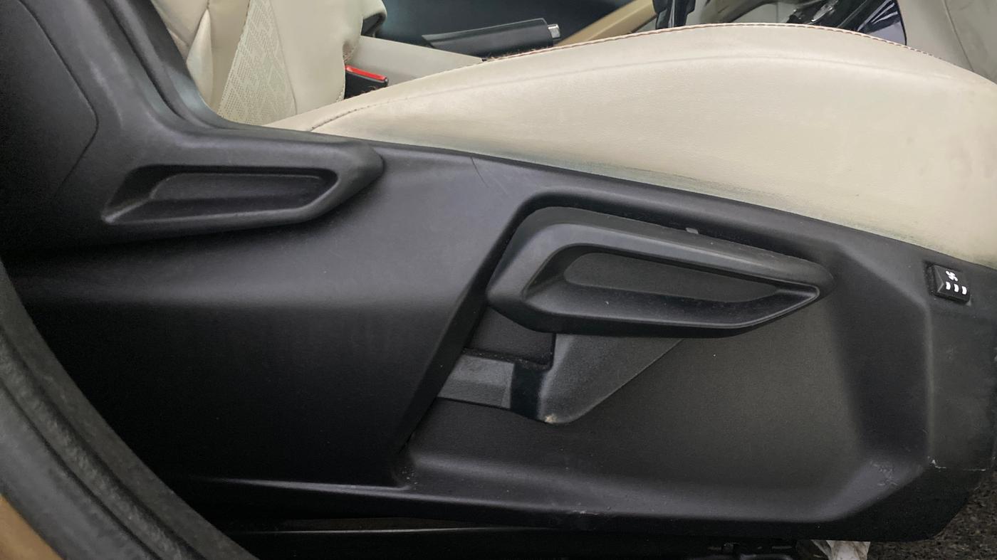2023 Tata NEXON  XZ Plus LUXS Jet, Petrol, Manual, 33,834 km, Driver Side Adjustment Panel