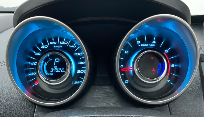 2018 Mahindra XUV500 W11 AT, Diesel, Automatic, 35,238 km, Odometer Image