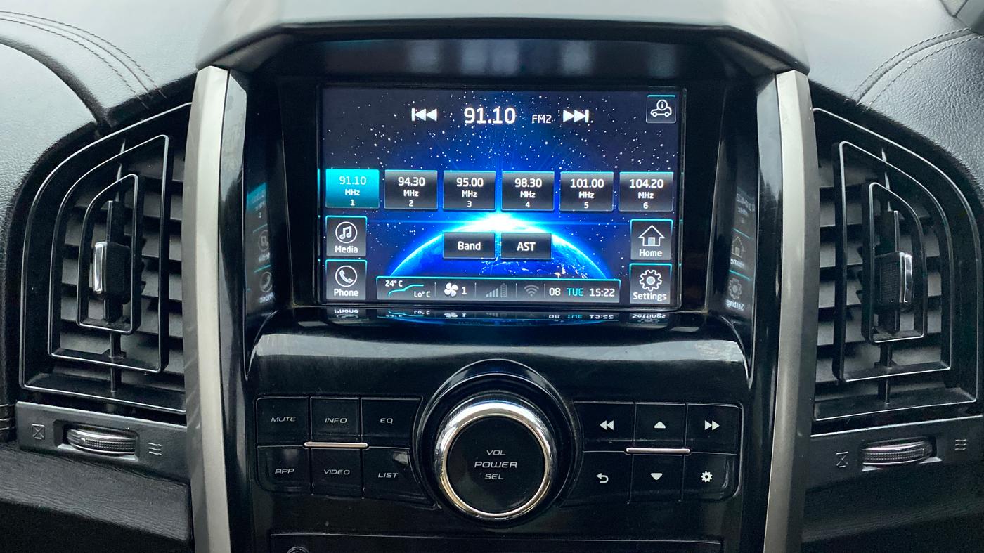 2018 Mahindra XUV500 W11 AT, Diesel, Automatic, 35,238 km, Infotainment System