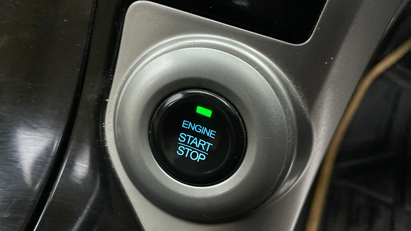2018 Mahindra XUV500 W11 AT, Diesel, Automatic, 35,238 km, Keyless Start/ Stop Button