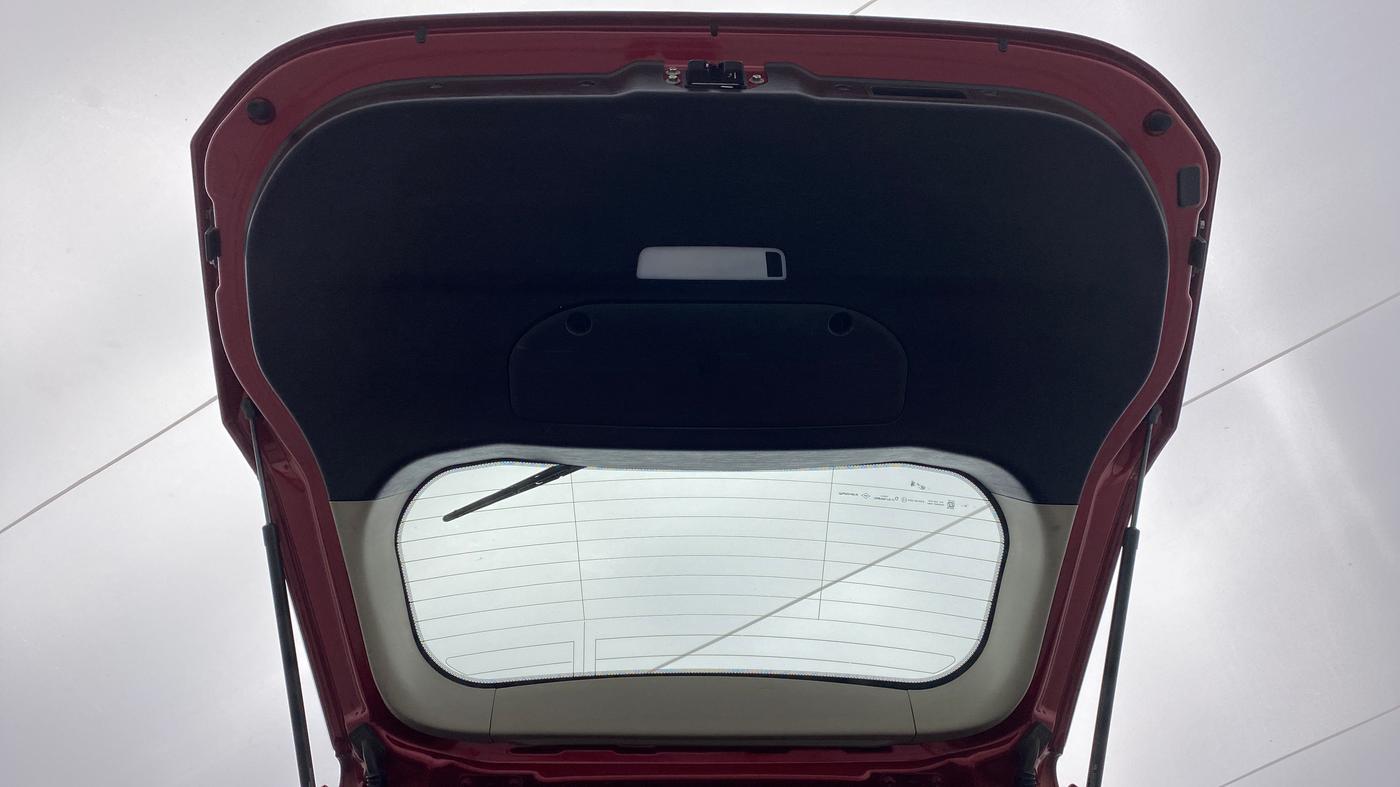 2018 Mahindra XUV500 W11 AT, Diesel, Automatic, 35,238 km, Boot Door Open