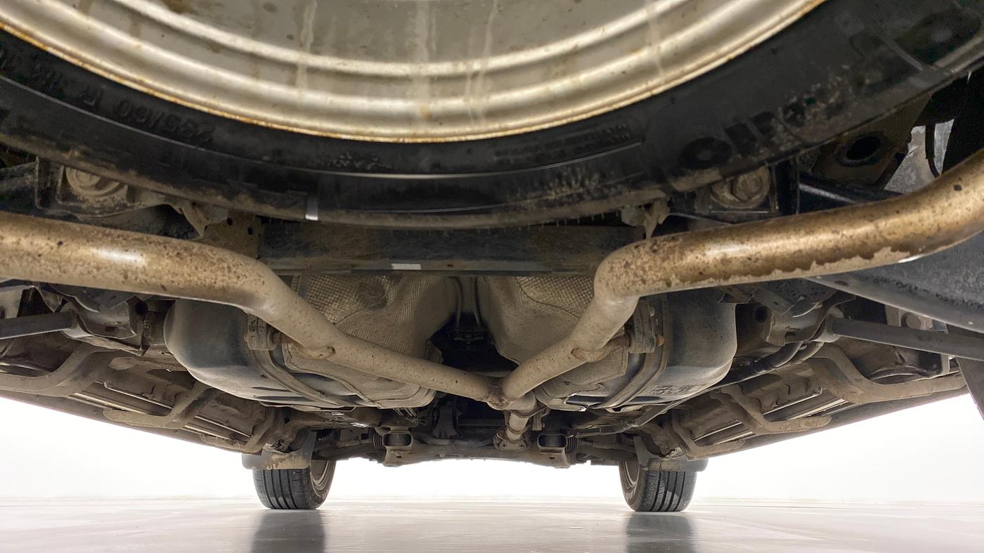 2018 Mahindra XUV500 W11 AT, Diesel, Automatic, 35,238 km, Rear Underbody